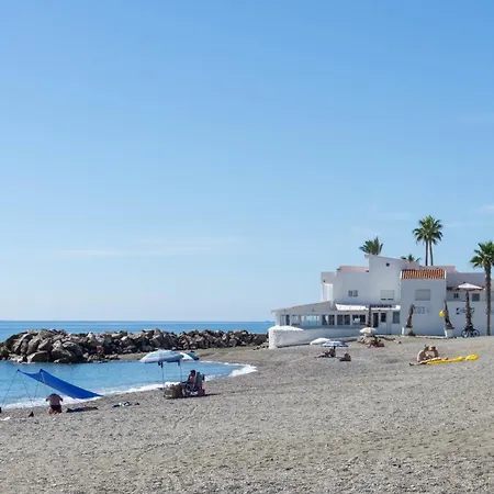 Torre Del Mar Apartment *